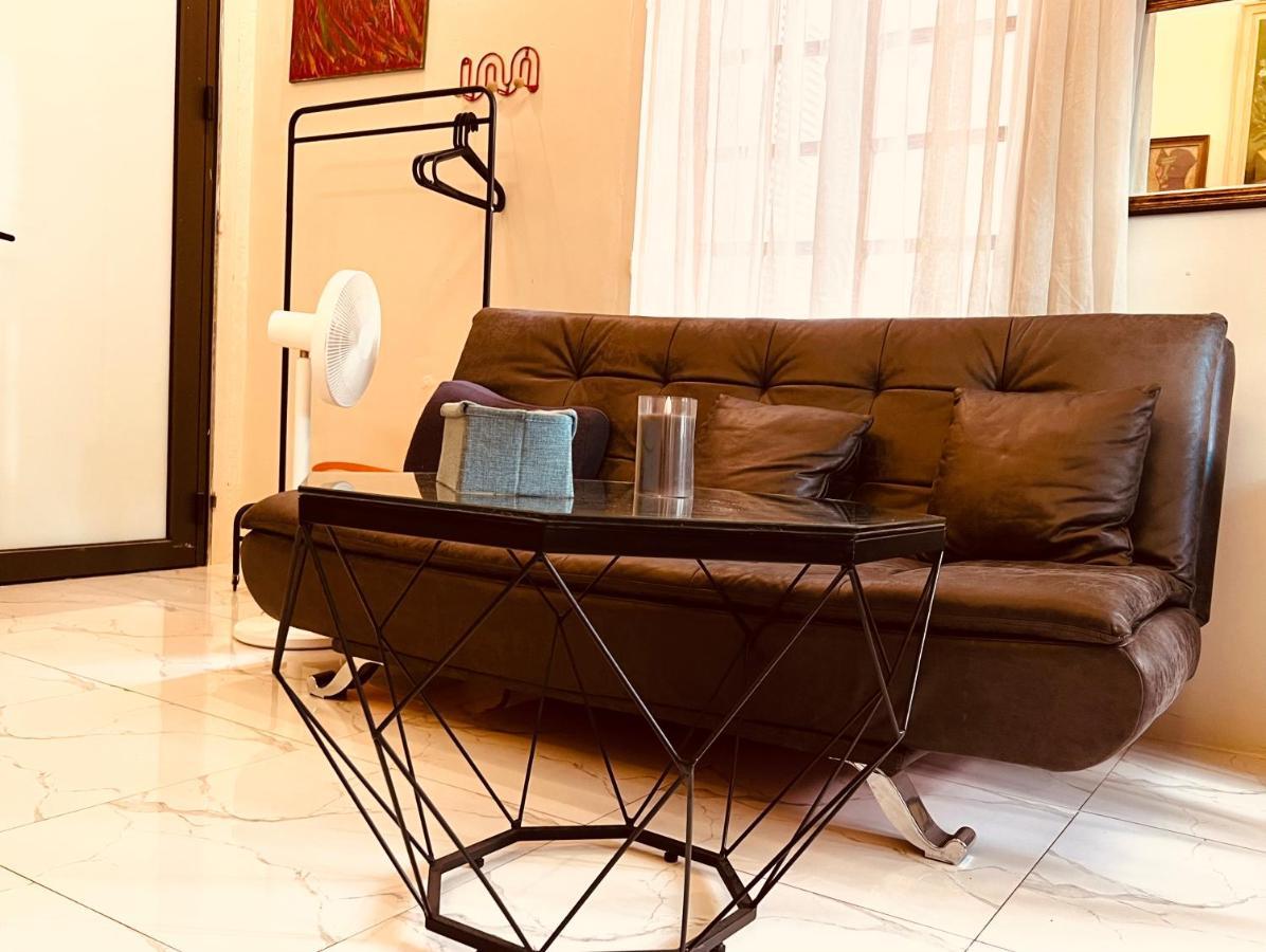 The First Ba Trieu Ha Noi Bed & Breakfast ฮานอย ภายนอก รูปภาพ