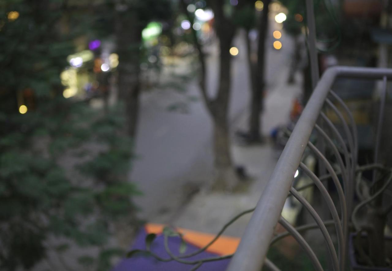 The First Ba Trieu Ha Noi Bed & Breakfast ฮานอย ภายนอก รูปภาพ